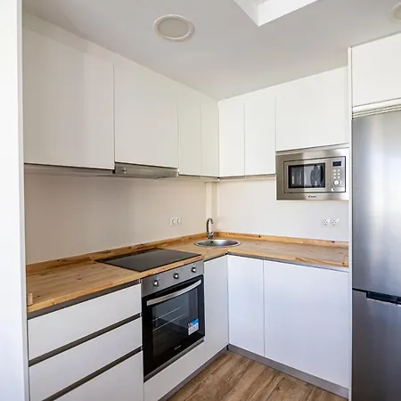 Sunstay Seaside Flat I Puerto Marina Apartment